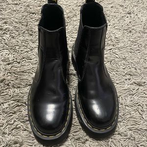 Dr. Martens Chelsea platform boot